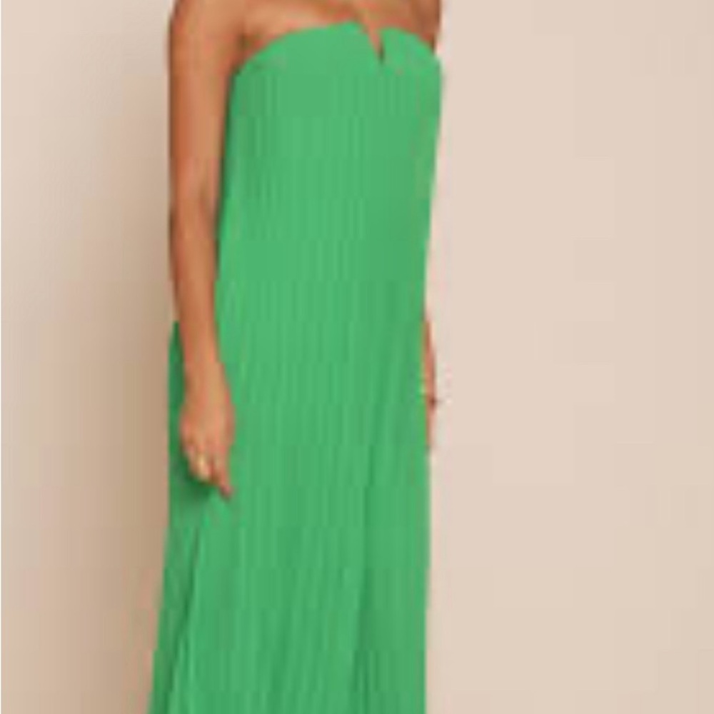 Lulu's Strapless Notch-Neck Pleated Maxi Dress in Bright Green